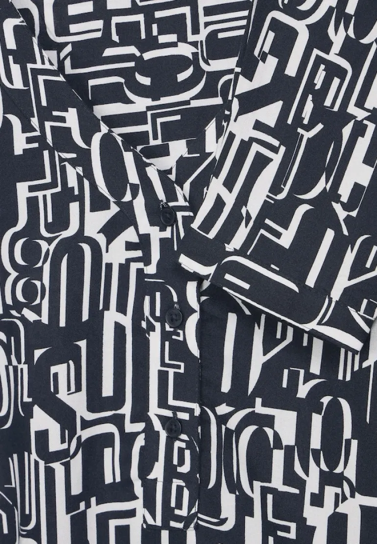 Bluse mit Buchstabenprint deep blue