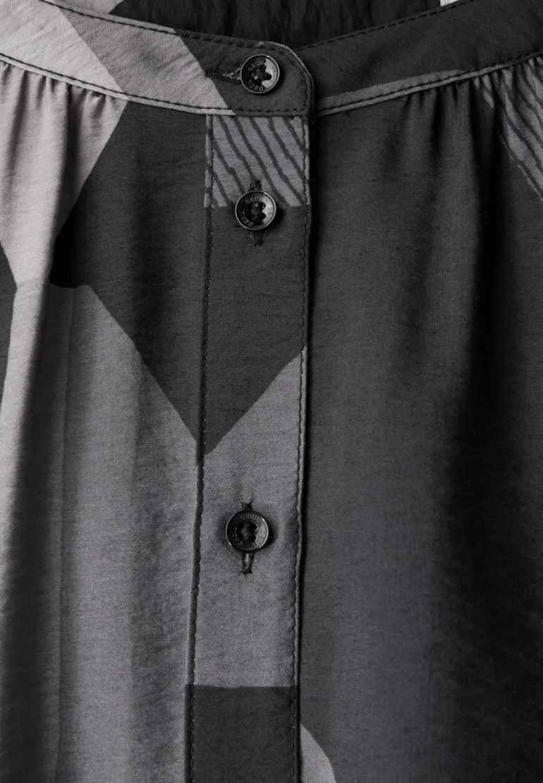Bluse mit grafischem Muster black