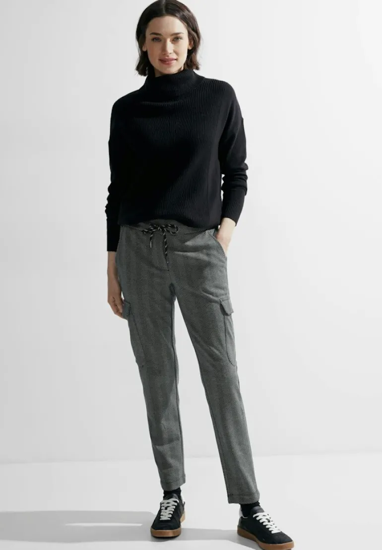 Casual Fit Cargohose black