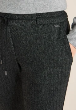 Casual Fit Hose black