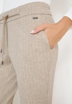 Casual Fit Hose creamy white