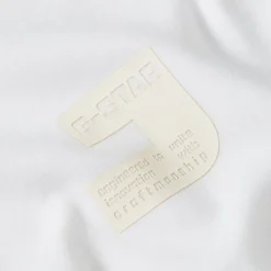 Chest logo r t white