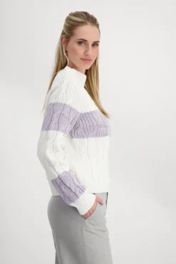 Colourblocking-Pullover mit Zopfmuster off-white
