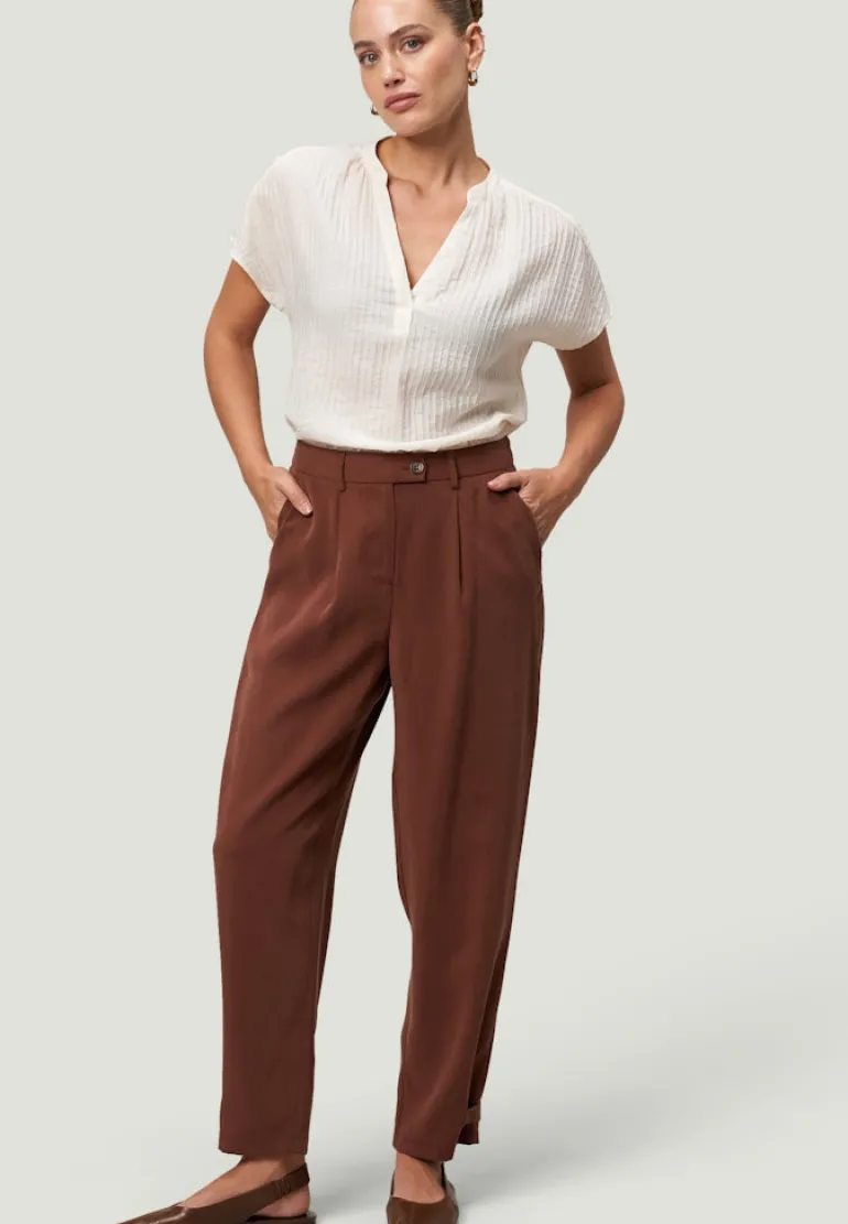 Crinkle-Bluse mit V-Ausschnitt eggnog