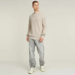 Detailed r knit whitebait