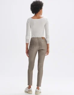 Emily race soft oat