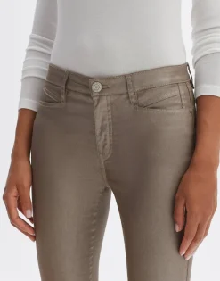 Emily race soft oat