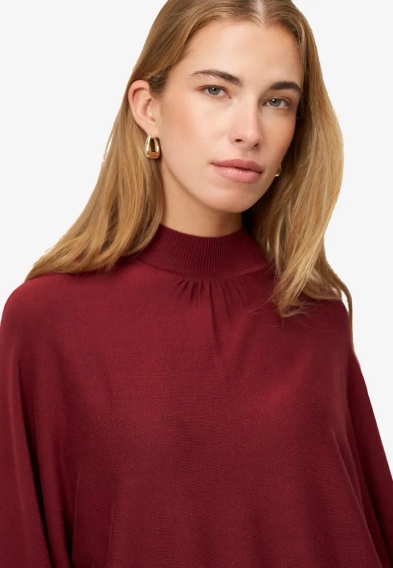 Feinstrickpullover mit Stehkragen cabernet