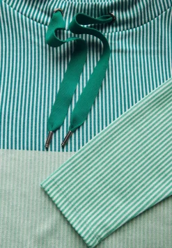 Gestreiftes Colorblock Shirt petrol green