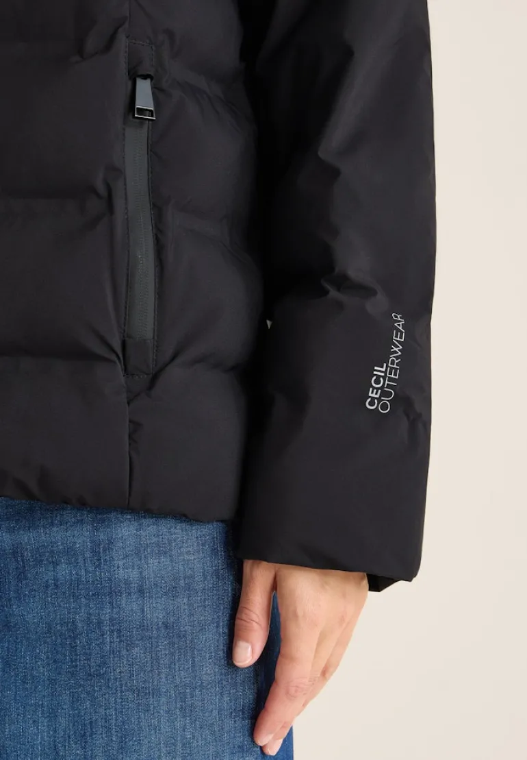 Jacke mit moderner Steppung black