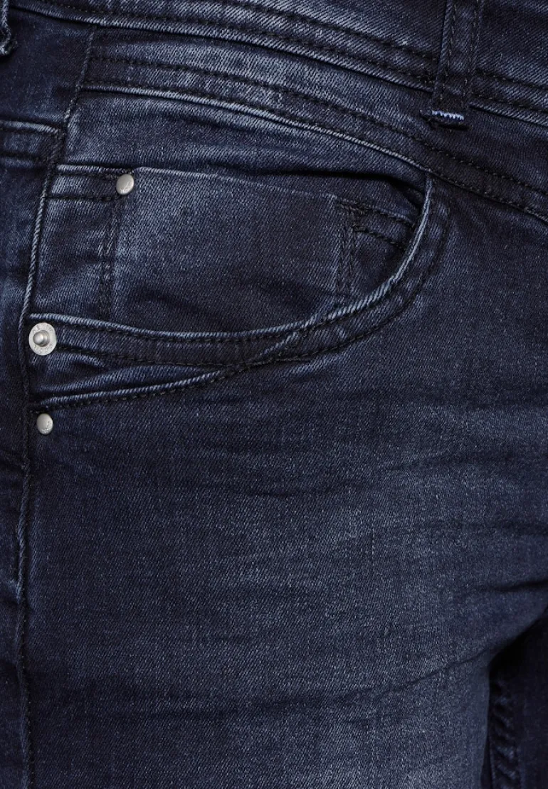 Jeans im Casual Fit blue black used wash