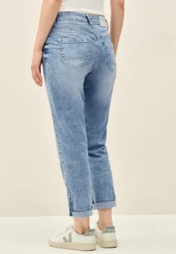 Jeans mit Turn-Up Detail light blue wash