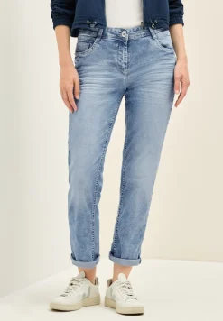 Jeans mit Turn-Up Detail light blue wash