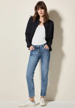 Jeans mit Turn-Up Detail mid blue wash