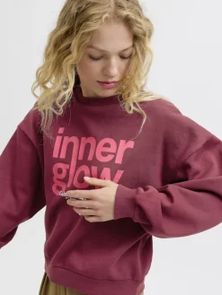 JXMIMI RLX LS PRINT CREW SWT cabernet