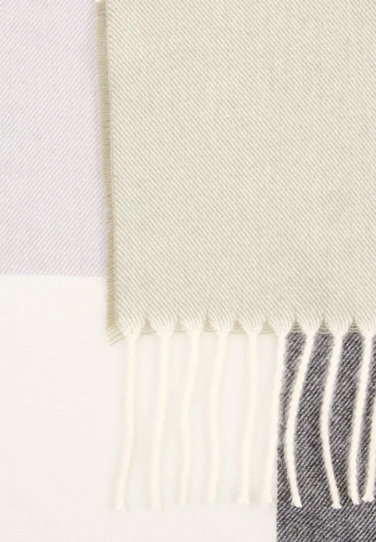 Karoschal mit Fransen misty lilac