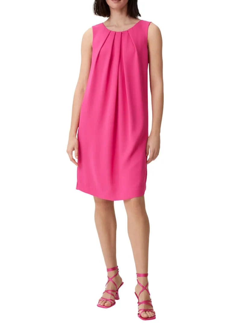Kurzes Kleid aus Crêpe pink