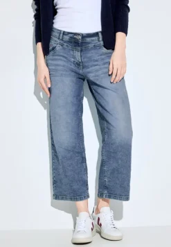Loose Fit Jeans light blue washed