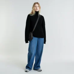 Loose turtle knit wmn dk black