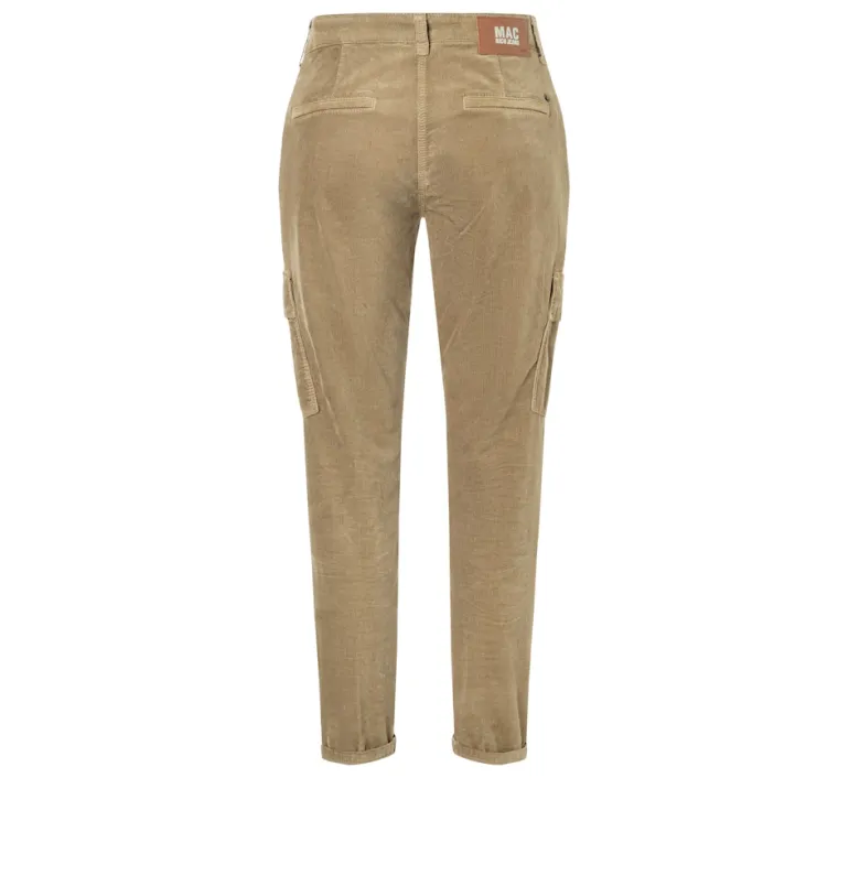 MAC JEANS - RICH CARGO, Baby soft corduroy grün