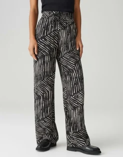 Marou palm leaves black