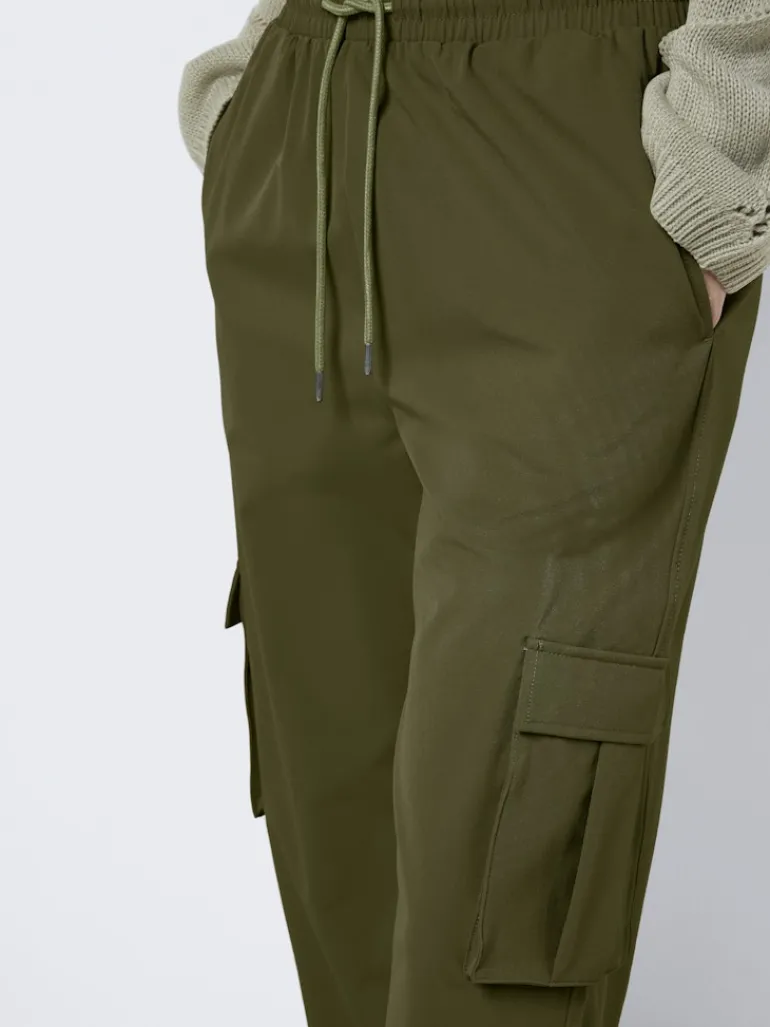 NMKIRBY HW CARGO PANTS WVN NOOS grün1