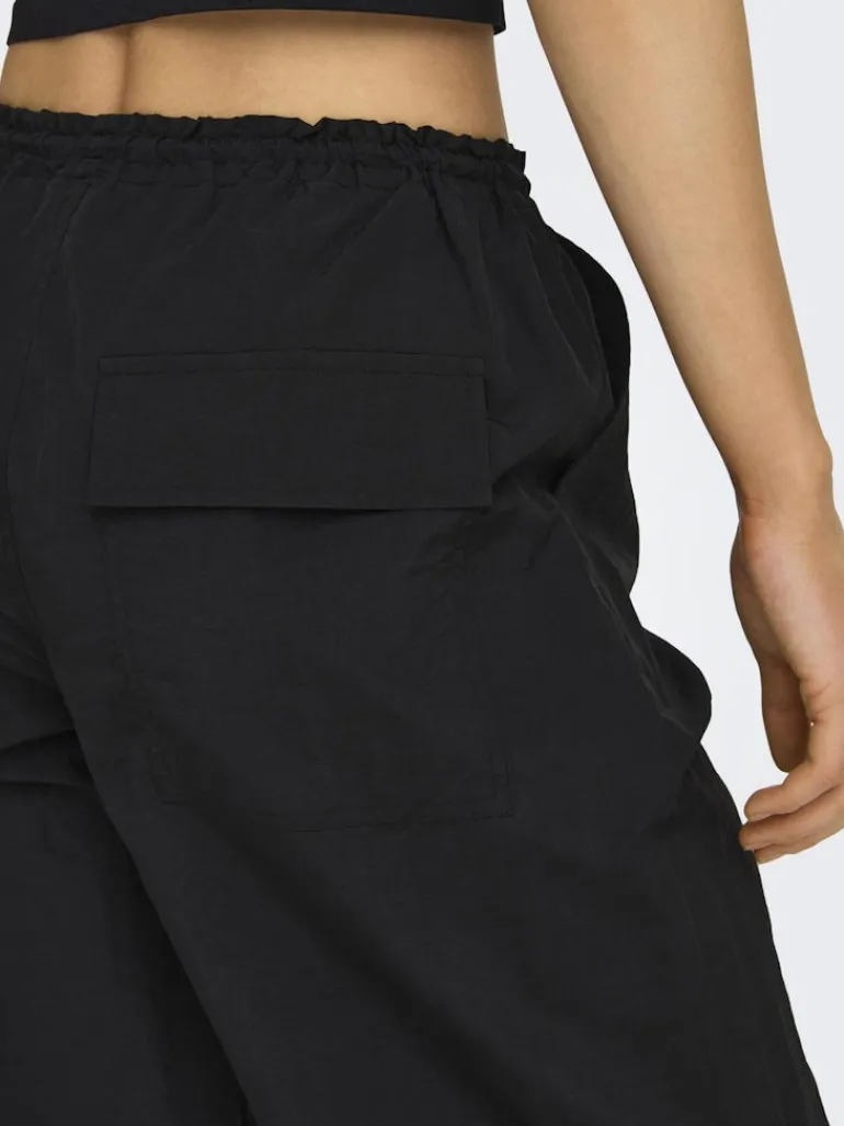 ONLECHO MW PARACHUTE PANT PNT black