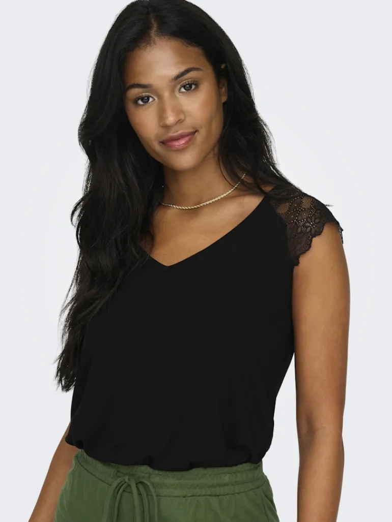 ONLPETRA S/S LACE MIX TOP JRS black