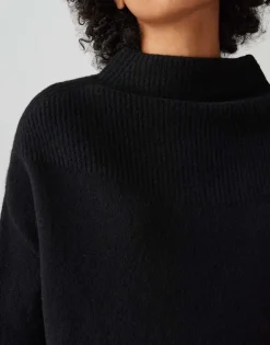 Pasika black