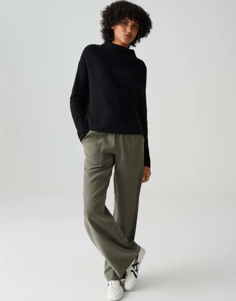 Pasika black