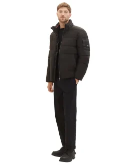 Pufferjacke mit versteckter Kapuze black