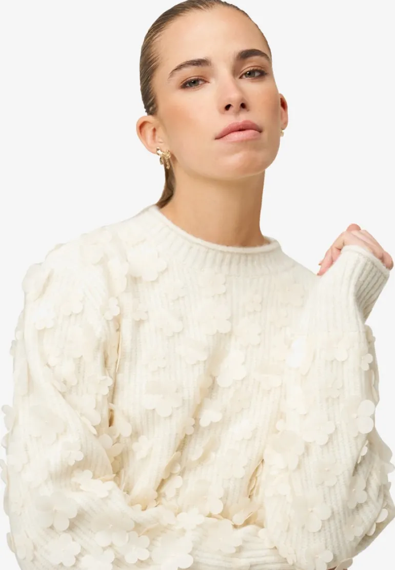 Pullover mit 3D Blüten eggnog