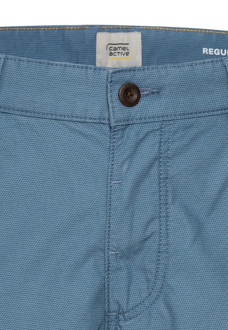 Regular Fit Cargo Shorts mit Minimal Print elemental blue