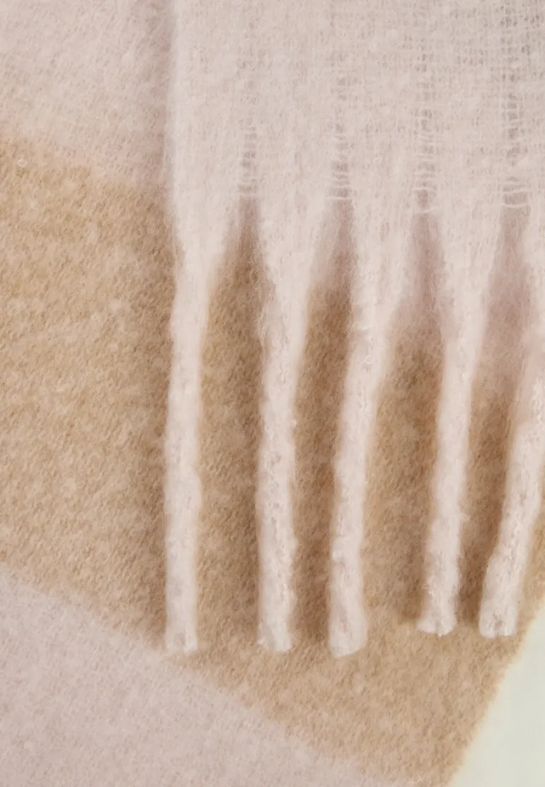 Schal aus weichem Material winter berry
