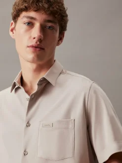 SMOOTH COTTON POCKET S/S SHIRT atmosphere