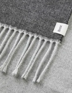 Style Quarto dark grey