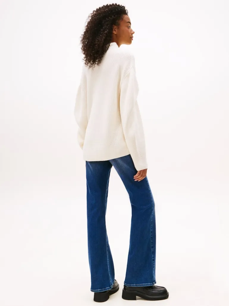 TJW MOCKNECK BADGE SWEATER ancient white