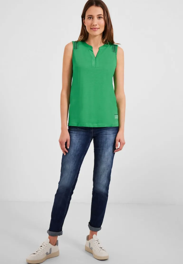 Top mit Smockdetails fresh green