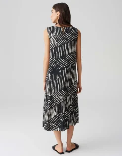 Wicy palm leaves black