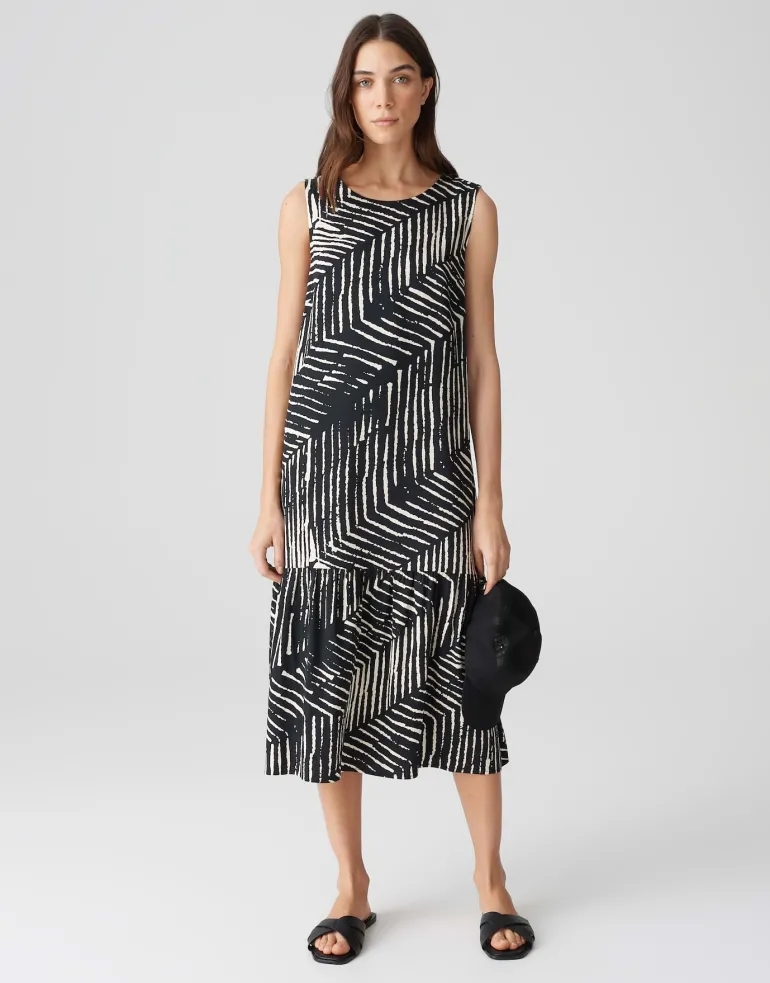 Wicy palm leaves black